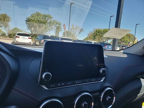 New 2025 Nissan Sentra SR w/ SR Premium Package image 25