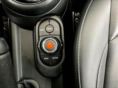 Used 2018 MINI Cooper 2-Door Hardtop FWD image 36