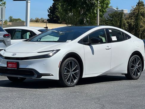 New 2026 Toyota Prius XLE image 2
