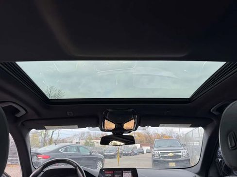 Used 2019 BMW 530i xDrive w/ Convenience Package image 25