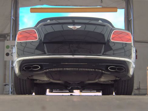 Used 2017 Bentley Continental GT image 13