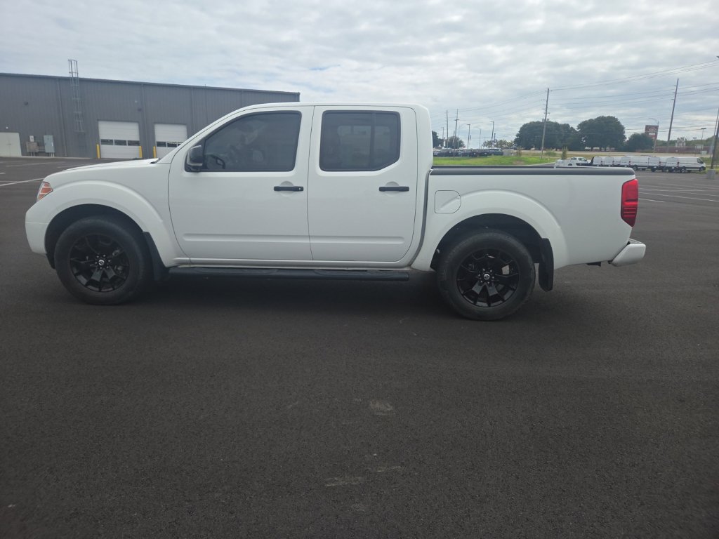 Used 2021 Nissan Frontier SV w/ Midnight Edition Floor Mats AWD/4WD image 10