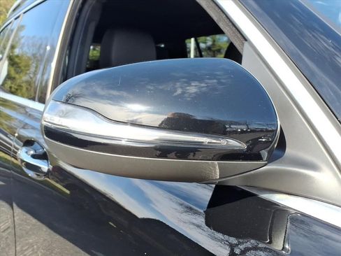 Used 2021 Mercedes-Benz GLB 250 4MATIC image 8