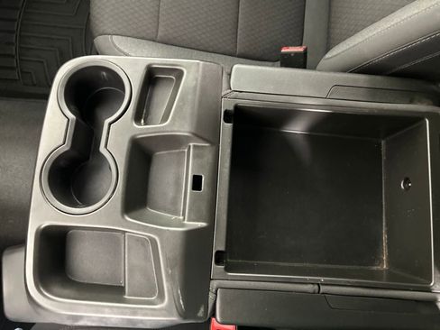 Used 2022 GMC Sierra 1500 SLE w/ X31 Off-Road Package image 17