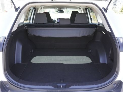 Used 2025 Toyota RAV4 XLE AWD/4WD image 31