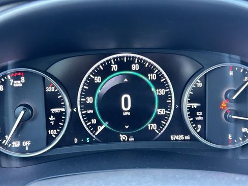 Used 2019 Buick LaCrosse Avenir image 8