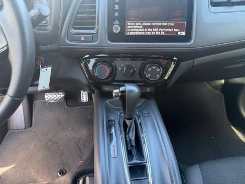 Used 2022 Honda HR-V Sport image 23