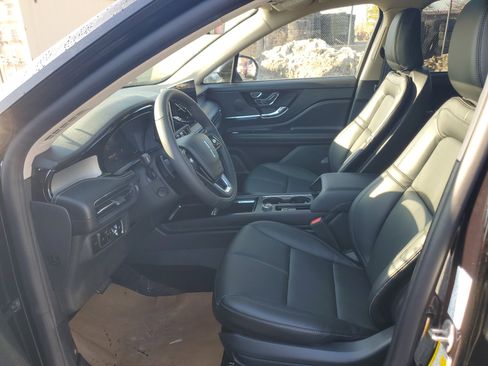 New 2026 Lincoln Corsair Premiere image 12