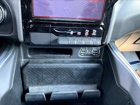 Used 2024 RAM 1500 Big Horn AWD/4WD image 15
