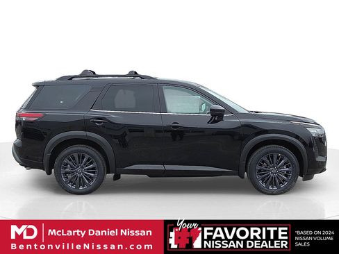 New 2026 Nissan Pathfinder SL w/ SL Premium Package AWD/4WD image 6