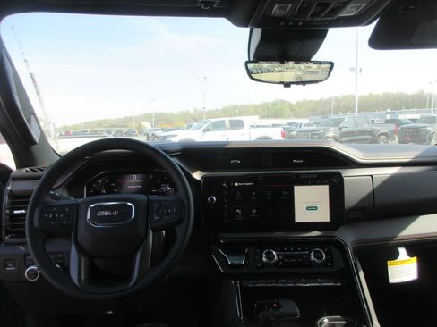 New 2026 GMC Sierra 1500 AT4 w/ AT4 Premium Package AWD/4WD image 17