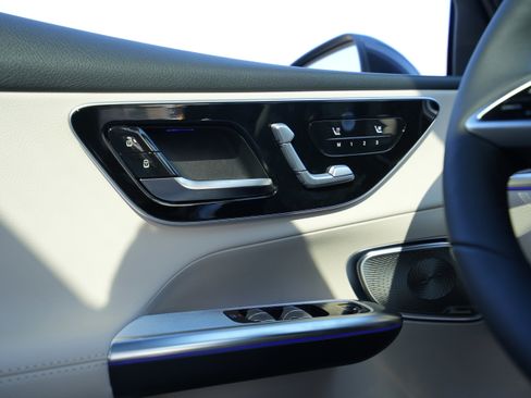 New 2026 Mercedes-Benz GLC 300 4MATIC image 40