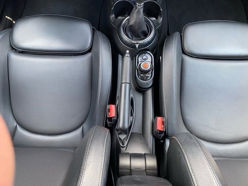 Used 2016 MINI Cooper 4-Door Hardtop image 28