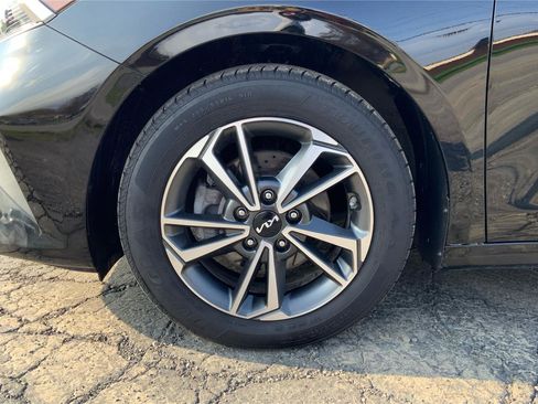 Used 2023 Kia Forte LXS FWD image 23