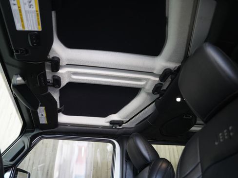 Used 2019 Jeep Wrangler Unlimited Sahara w/ Quick Order Package 24M Moab image 25