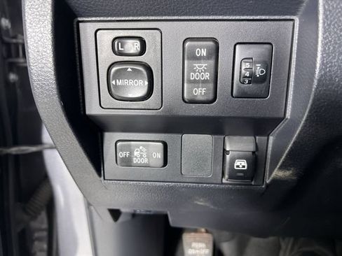Used 2017 Toyota Tundra SR5 w/ TRD Off Road Package AWD/4WD image 16