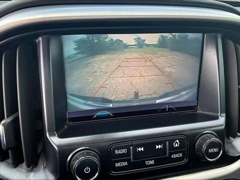 Used 2018 GMC Canyon SLE w/ Trailering Package RWD image 16