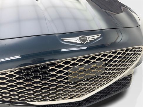 Used 2025 Genesis G70 2.5T image 26