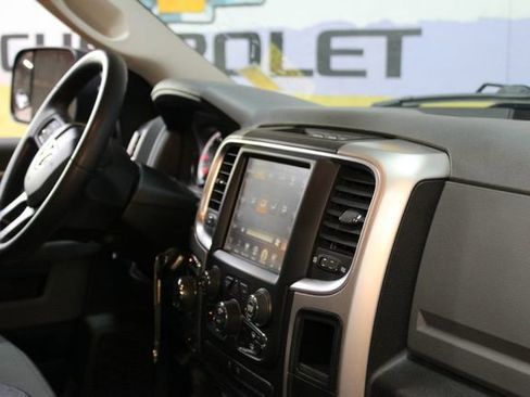Used 2017 RAM 1500 Classic SLT AWD/4WD image 10