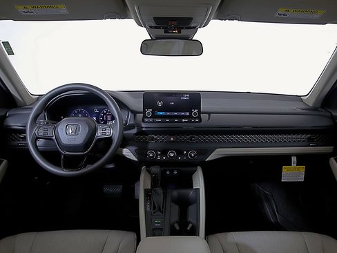 Used 2025 Honda Accord LX image 13