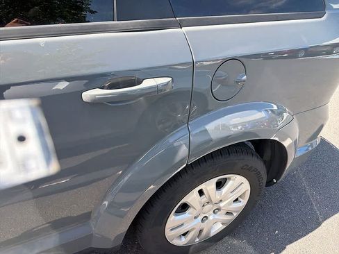 Used 2019 Dodge Journey SE w/ Connectivity Group FWD image 6