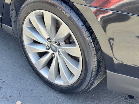 Used 2015 Lincoln MKS FWD image 22