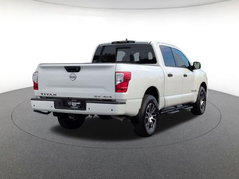 Used 2024 Nissan Titan SV w/ Accessory Utility Package image 5