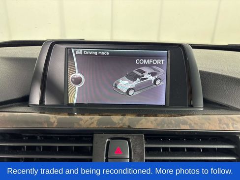 Used 2013 BMW 320i xDrive Sedan AWD/4WD image 23