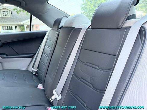 Used 2012 Toyota Camry LE FWD image 22