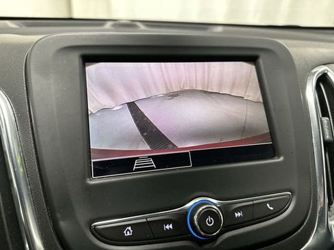 Used 2023 Chevrolet Equinox LT image 12