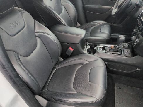 Used 2020 Jeep Cherokee Limited image 21