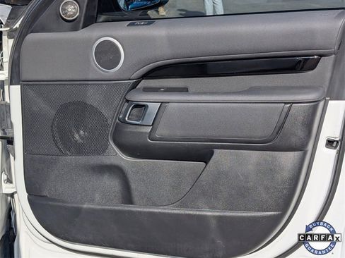 Used 2020 Land Rover Discovery SE image 34