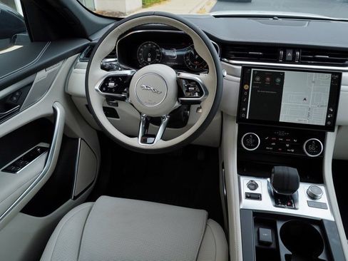 Used 2025 Jaguar F-PACE R-Dynamic S AWD/4WD image 15