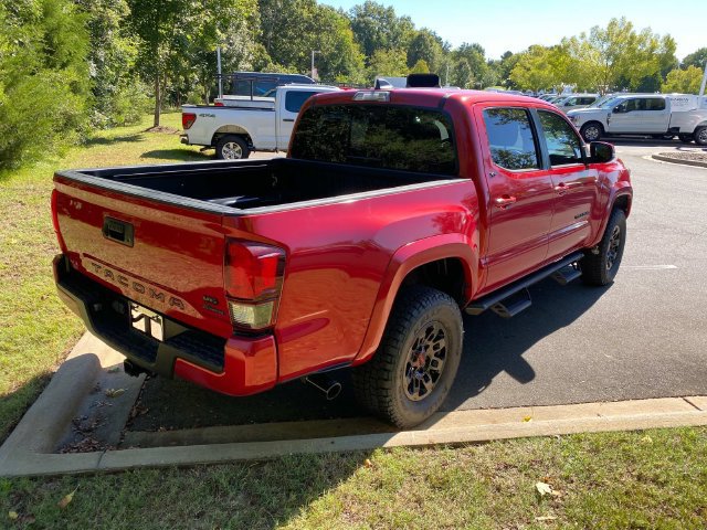 Used 2022 Toyota Tacoma SR5 w/ Technology Package RWD image 31