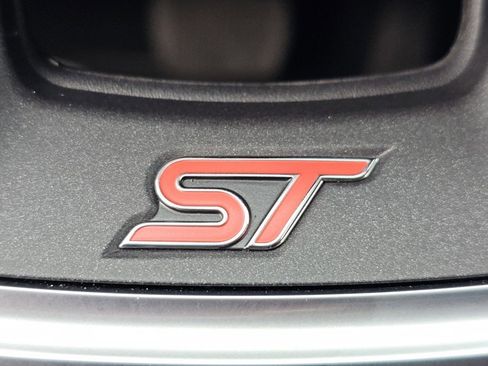 Used 2024 Ford Explorer ST w/ Equipment Group 401A image 18