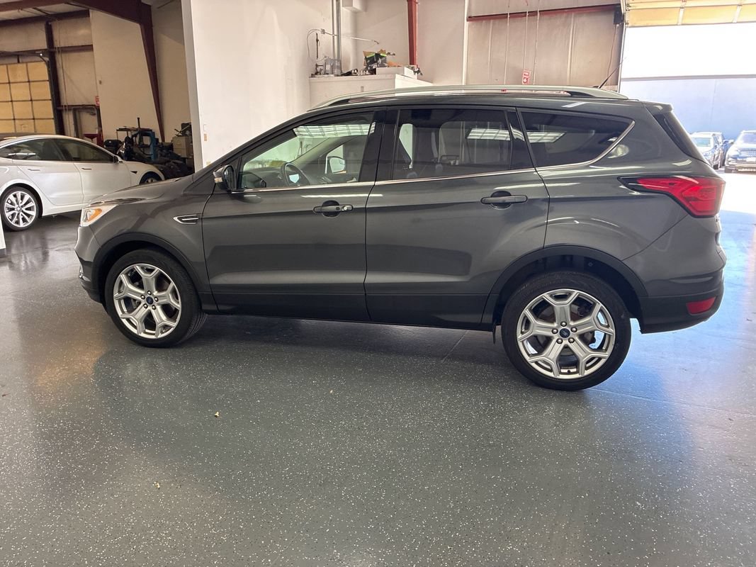 Used 2019 Ford Escape Titanium AWD/4WD image 7