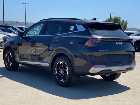 New 2026 Kia Sportage EX FWD image 6