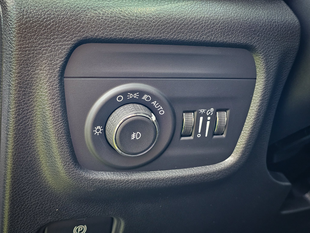 New 2026 Jeep Grand Cherokee Limited AWD/4WD image 15