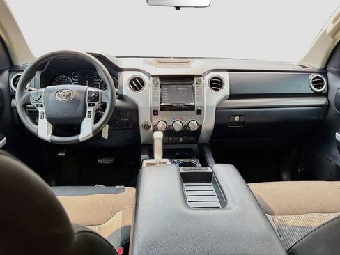 Used 2018 Toyota Tundra SR5 AWD/4WD image 23