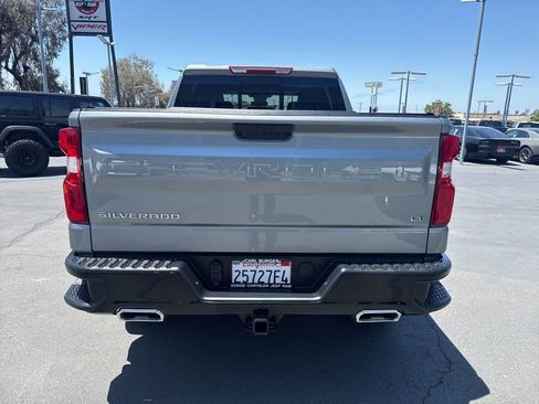 Used 2025 Chevrolet Silverado 1500 LT Trail Boss w/ Convenience Package II AWD/4WD image 6