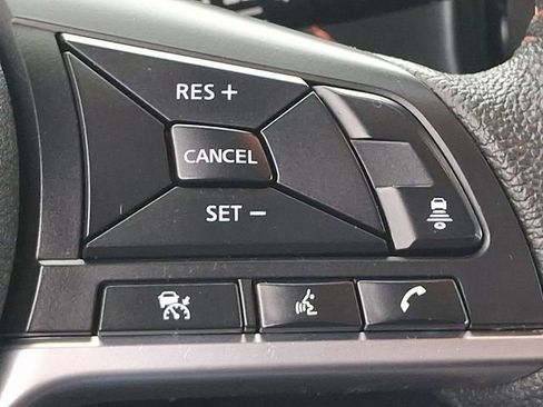Used 2024 Nissan Versa SR FWD image 22