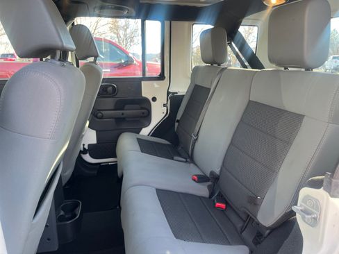 Used 2010 Jeep Wrangler Unlimited Sport image 26