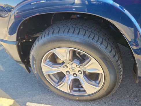 Used 2020 RAM 1500 Laramie AWD/4WD image 19