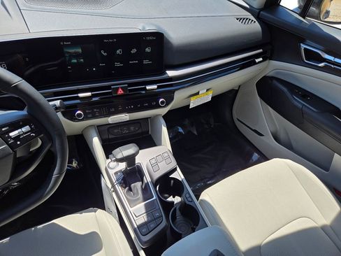 New 2026 Kia Sportage EX FWD image 21