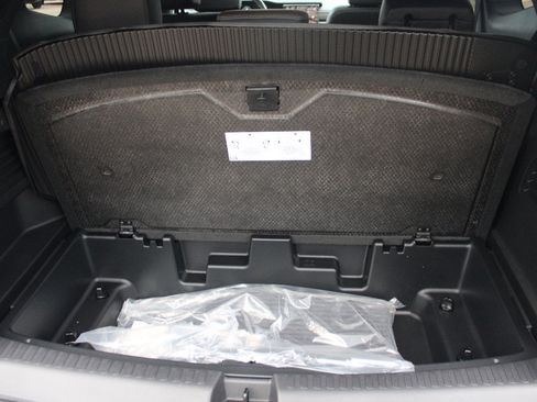 New 2026 GMC Acadia Denali Ultimate w/ LPO, All-Weather Package image 31