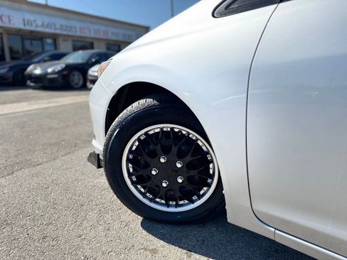 Used 2012 Honda Civic LX image 9