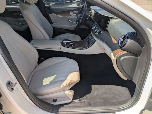 Used 2020 Mercedes-Benz E 350 Sedan image 32