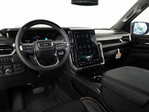 Used 2025 GMC Yukon Elevation w/ LPO, Yukon Black Package image 20