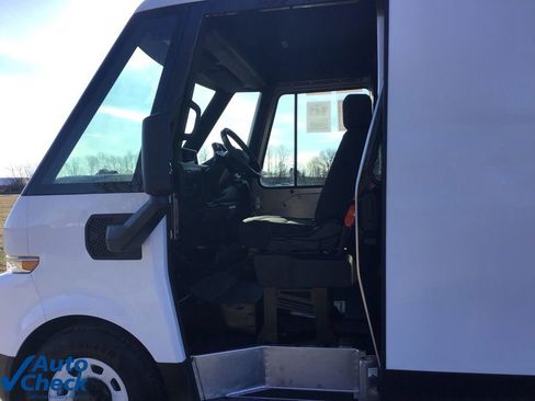 Used 2024 Chevrolet Brightdrop 600 w/ Commercial Equipment Package image 12