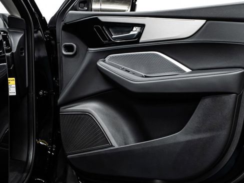 New 2026 Acura MDX SH-AWD image 10